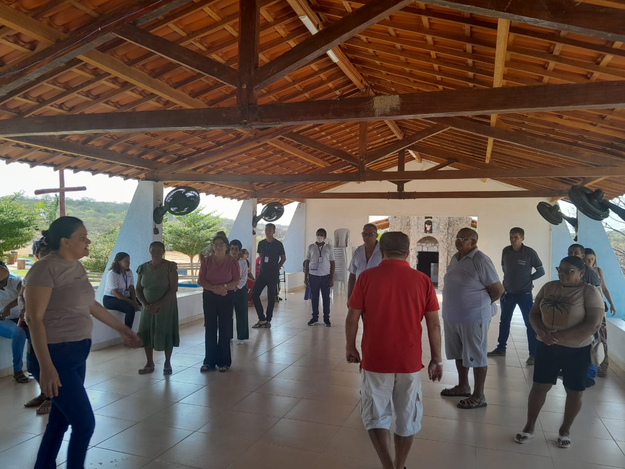 Secretaria de Assistência Social de São Domingos promove visita de idosos ao Santuário da Comunidade Santa Ágata